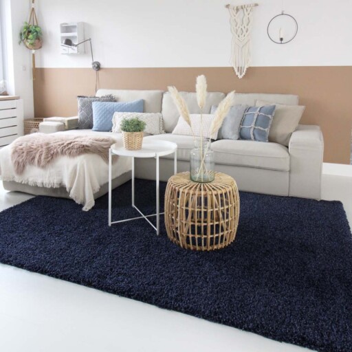 Hoogpolig vloerkleed shaggy Trend effen - marine blauw - sfeer