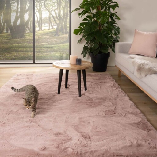 Zacht hoogpolig vloerkleed - Comfy plus - roze - sfeer